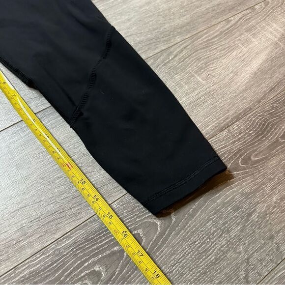 Lululemon Polka Dot/Stripe Run Crops 6 - Picture 13 of 14